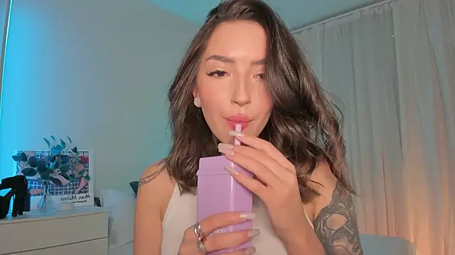 Oh My Dianee online show from 10/01/25, 07:14