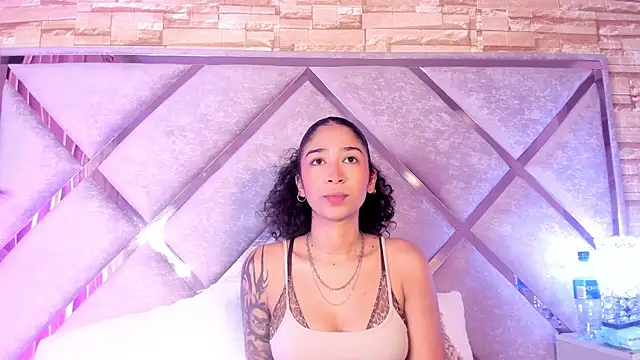  lanna jhonson  online show from 10/23/25, 11:09