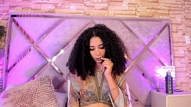  lanna jhonson  online show from 11/06/25, 03:40