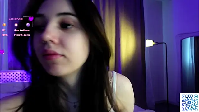 Snapshot of GillianDowdey chatting on 03/05/25, 01:21 GillianDowdey online show from 03/05/25, 01:21