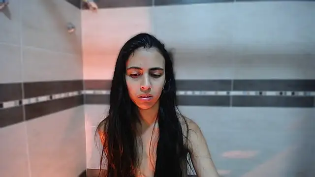 anna alvarez online show from 10/28/25, 01:25