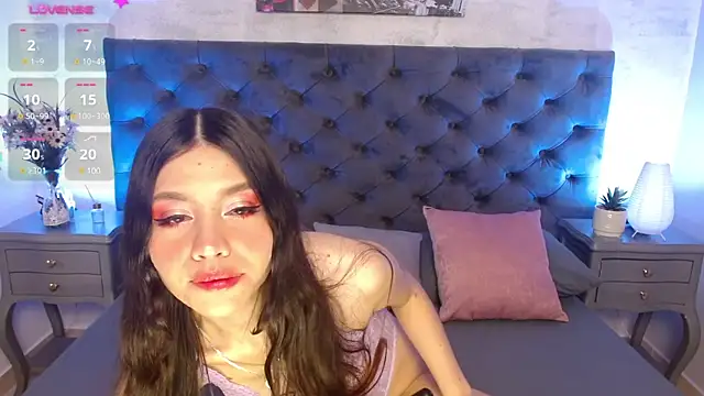 Snapshot of CheryelFox chatting on 12/14/24, 09:13 CheryelFox online show from 12/14/24, 09:13