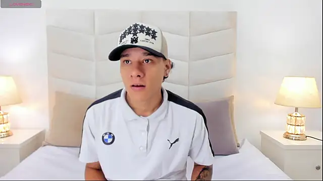 Snapshot of Buda_and_Cataleya_ chatting on 03/14/25, 02:08 Buda and Cataleya online show from 03/14/25, 02:08