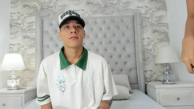 Snapshot of Buda_and_Cataleya_ chatting on 10/08/25, 02:47 Buda and Cataleya online show from 10/08/25, 02:47