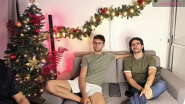 Snapshot of crisandrews chatting on 12/04/24, 02:53 crisandrews online show from 12/04/24, 02:53