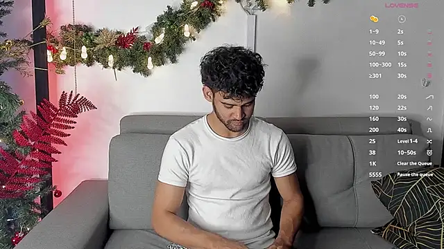 Snapshot of crisandrews chatting on 12/06/24, 02:57 crisandrews online show from 12/06/24, 02:57