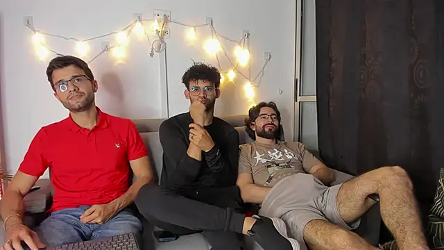 Snapshot of crisandrews chatting on 01/30/25, 04:06 crisandrews online show from 01/30/25, 04:06