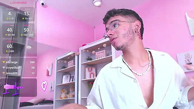 Ian Castillo  online show from 01/18/25, 11:21