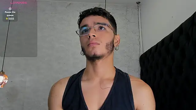 Ian Castillo  online show from 02/18/25, 11:11