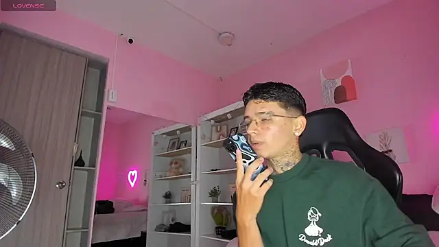 Ian Castillo  online show from 09/25/25, 11:14