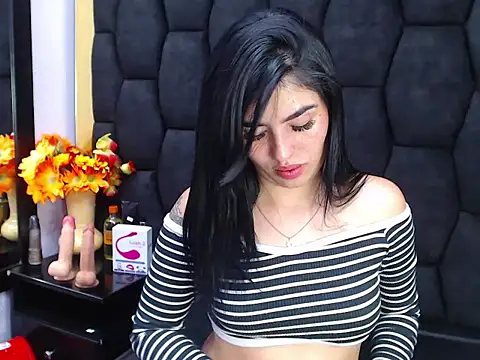 Snapshot of Mia_Charlothe chatting on 02/13/25, 07:52 Mia Charlothe online show from 02/13/25, 07:52
