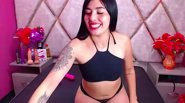 Snapshot of Mia_Charlothe chatting on 02/19/25, 02:55 Mia Charlothe online show from 02/19/25, 02:55