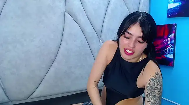 Snapshot of Mia_Charlothe chatting on 03/01/25, 03:32 Mia Charlothe online show from 03/01/25, 03:32