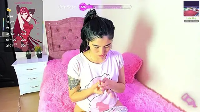 Snapshot of Mia_Charlothe chatting on 10/18/25, 07:31 Mia Charlothe online show from 10/18/25, 07:31
