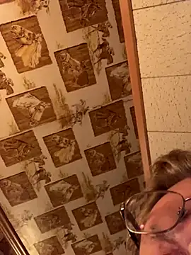 Tonybaloney1972 online show from 10/10/25, 12:04