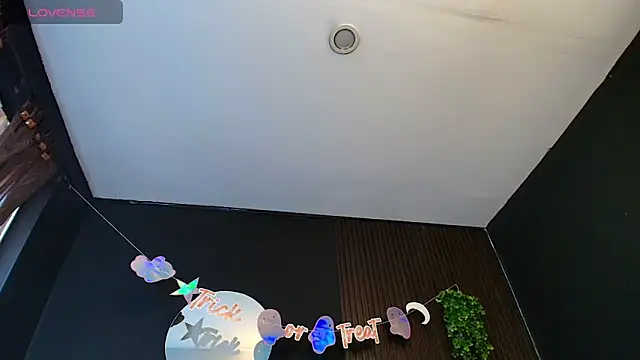 Aaron Jassell1 online show from 10/29/25, 01:13