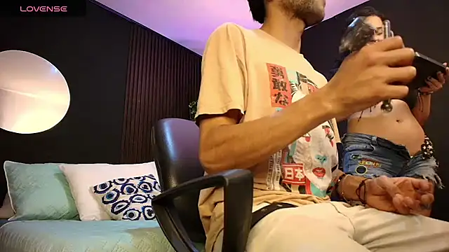 Aaron Jassell1 online show from 11/06/25, 10:43