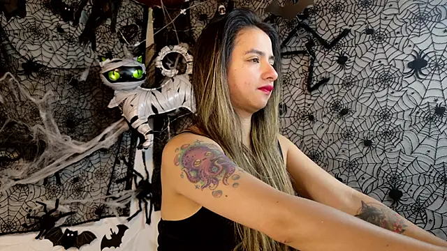 julietta   jackson online show from 10/20/25, 09:48