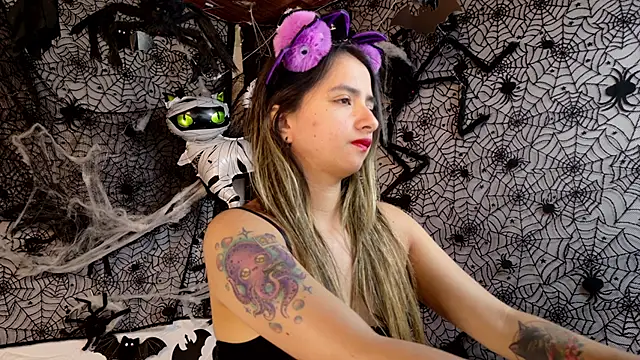 julietta   jackson online show from 10/29/25, 07:15