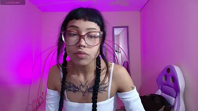 Violetta Suky online show from 02/20/25, 01:40