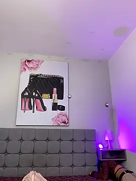 Violetta Suky online show from 10/04/25, 01:42