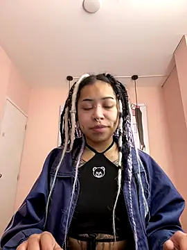 Violetta Suky online show from 10/09/25, 12:58