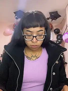 Violetta Suky online show from 10/28/25, 12:52