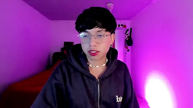 Snapshot of AnggelONfiree chatting on 11/14/25, 04:55 AnggelONfiree online show from 11/14/25, 04:55