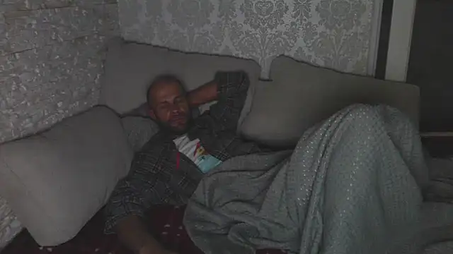 Snapshot of Zbochunec chatting on 09/17/25, 10:00 Zbochunec online show from 09/17/25, 10:00