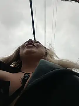 madelaine- online show from 11/09/25, 07:34