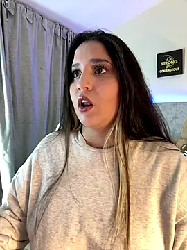 valentina jonnes1 online show from 12/04/24, 02:42