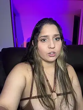 valentina jonnes1 online show from 03/07/25, 04:35