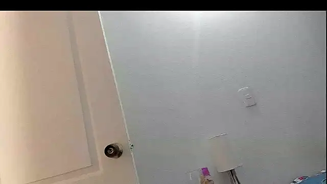 Snapshot of Evaaross_2345 chatting on 02/13/25, 08:03 Evaaross 2345 online show from 02/13/25, 08:03