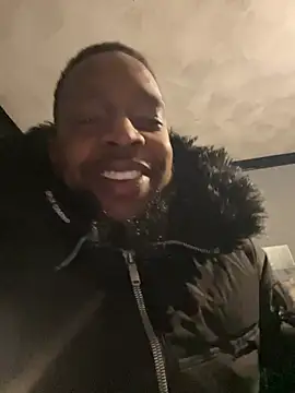 Snapshot of tugga28 chatting on 02/06/25, 02:33 tugga28 online show from 02/06/25, 02:33