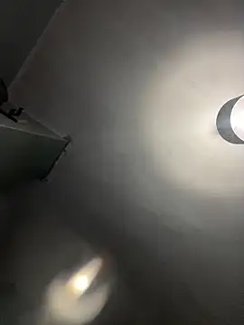 Snapshot of tugga28 chatting on 10/31/25, 03:40 tugga28 online show from 10/31/25, 03:40