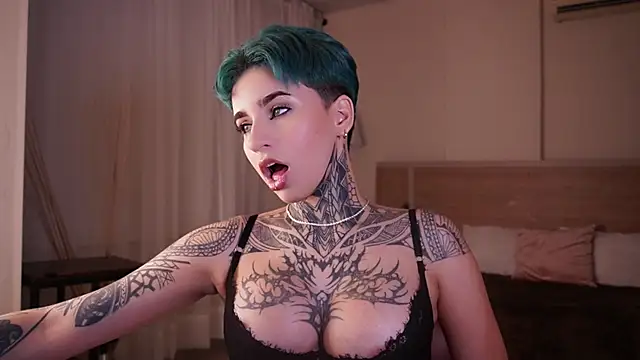 AliceShazaham  online show from 02/09/25, 05:40