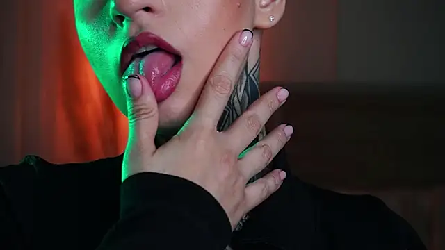 AliceShazaham  online show from 09/16/25, 08:26