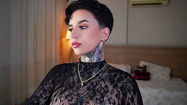 AliceShazaham  online show from 10/23/25, 07:51