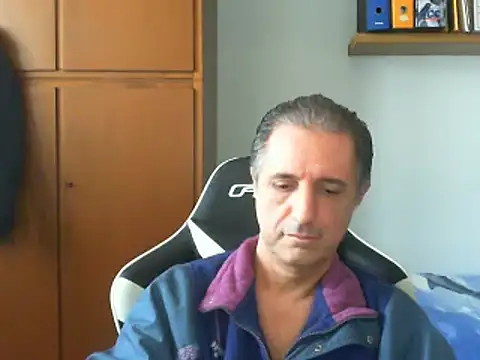 lliuk70mi online show from 01/29/25, 01:49