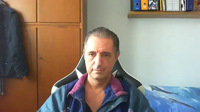 lliuk70mi online show from 01/30/25, 12:59