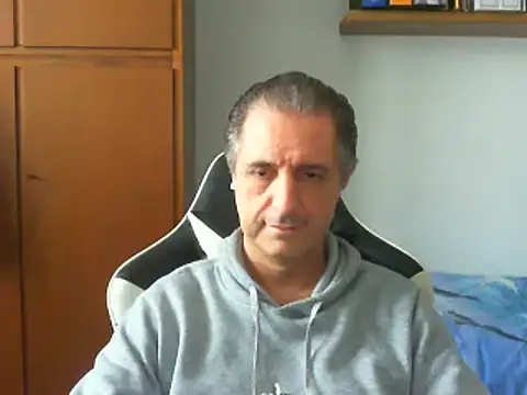 lliuk70mi online show from 02/12/25, 12:44