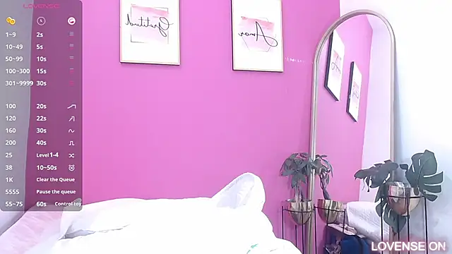 Snapshot of littleebonymommy chatting on 03/18/25, 05:20 littleebonymommy online show from 03/18/25, 05:20