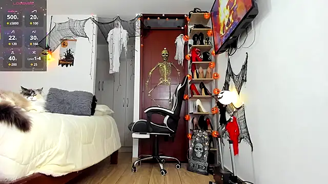 SophieBaker   online show from 10/09/25, 02:42