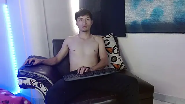 Snapshot of nolanjay_ chatting on 01/08/25, 03:39 nolanjay online show from 01/08/25, 03:39