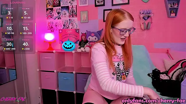 Snapshot of CherryFae chatting on 10/18/25, 07:14 CherryFae online show from 10/18/25, 07:14