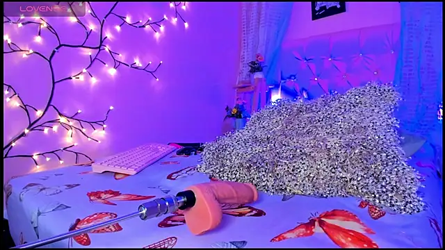 Dulce Girl  online show from 12/06/24, 08:37