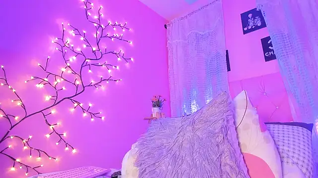 Dulce Girl  online show from 03/06/25, 06:41