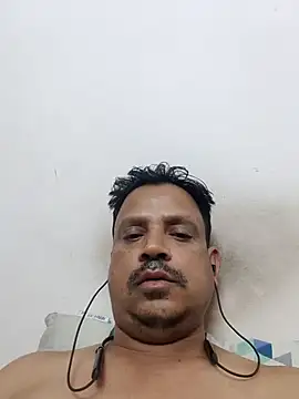 Snapshot of Raj1043 chatting on 02/15/25, 07:06 Raj1043 online show from 02/15/25, 07:06