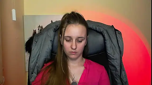 Snapshot of _Nicole_new chatting on 02/19/25, 04:22  Nicole new online show from 02/19/25, 04:22