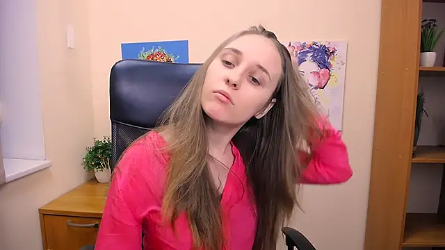 Snapshot of _Nicole_new chatting on 02/25/25, 12:34  Nicole new online show from 02/25/25, 12:34